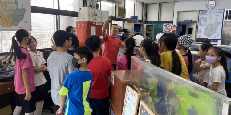 連大朋友也夯參訪   警察一天初體驗