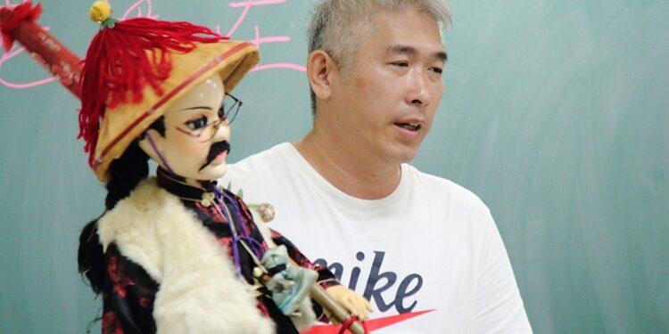 重視本土文化藝術  傳統表演電視木偶劇團