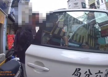 銀樓消費糾紛失控鬧事 人車通通遭警法辦