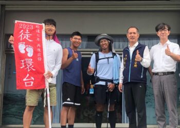 青年徒步環島  壯遊解鎖人生