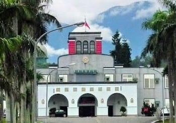 不信公理正義喚不回 遲來的正義也是正義》花蓮縣政府媒體採購案處長等4 人通通宣判無罪