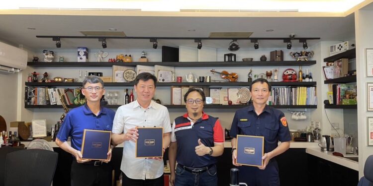 中秋佳節前夕 警長與民力慰勞員警辛勞