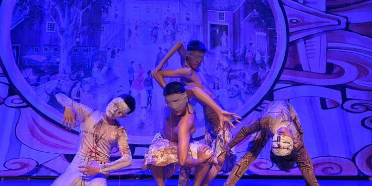 六福村湧入數千人朝聖 重金禮聘國際級AGT屍控折骨舞 百年骨宅挑戰恐懼極限 六福村湧入數千人朝聖 重金禮聘國際級AGT屍控折骨舞 百年骨宅挑戰恐懼極限