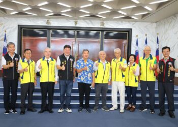前議長蔡文景拜會張峻 與嘉義同鄉會有志一同回饋花蓮