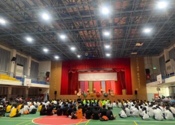 吉安國中破天荒「國際線紅如樂團」 首曲將軍令震撼校園