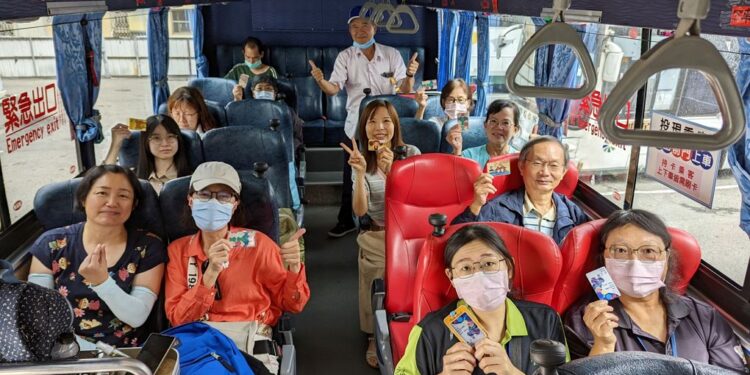 梨山我們來了  中市圖志工前進高山說故事