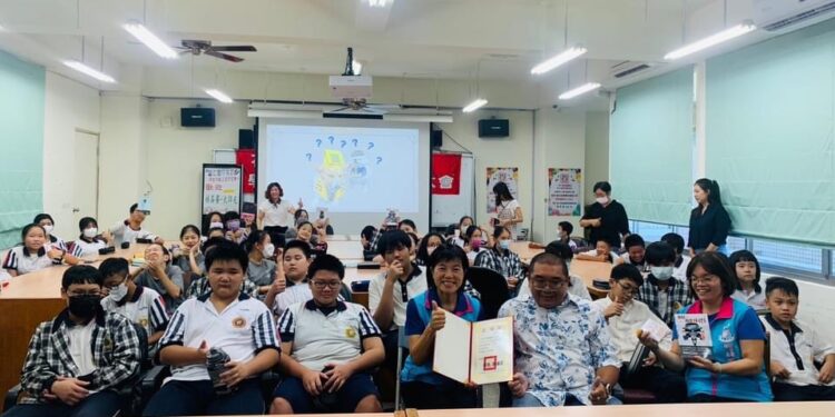 游淑貞關切青少年成長生命教育 吉安鄉圖走入校園與知名作家開講 游淑貞關切青少年成長生命教育 吉安鄉圖走入校園與知名作家開講