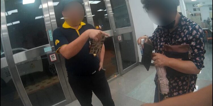 皮包掉小黃警來助 婦感激：「你的小事是我的大事」