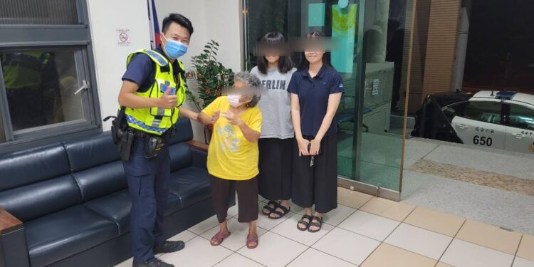 老嫗傍晚散步迷了路 工業警熱心助返家 老嫗傍晚散步迷了路 工業警熱心助返家