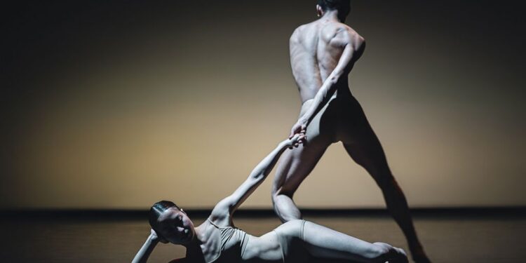 2023遇見巨人揭幕 國際舞壇明日之星NDT 2首度來臺 2023遇見巨人揭幕 國際舞壇明日之星NDT 2首度來臺