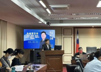 傅崐萁問部長陸客何時來台？ 王國材：要看明年