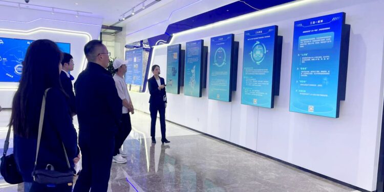 兩岸媒體走進現代西安  高新區絲路科學城