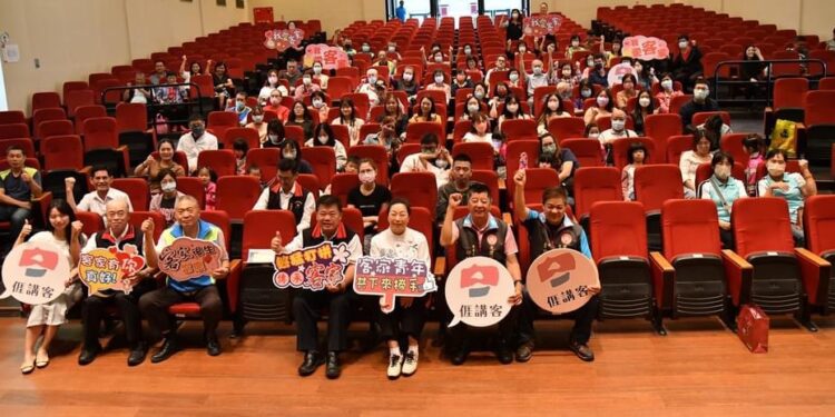 凝聚年輕力量發揚客家文化 客家青年隊成立 縣長徐榛蔚親自授旗勉勵