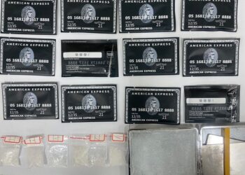毒蟲遇警盤查心虛逃逸  勇警圍捕查獲毒品送辦