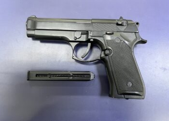 網傳學生校門鬧事影片 警2小時火速抓人法辦