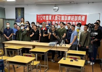 花蓮屆退國軍官兵第二專長培訓 縣府民政處、軍人服務站關懷鼓勵