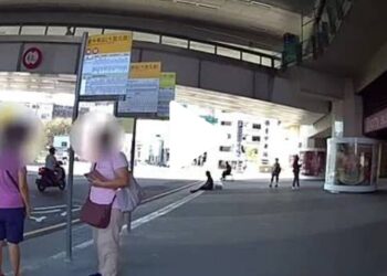 警揭公車久候不至之謎 再傳授婦不求人密技