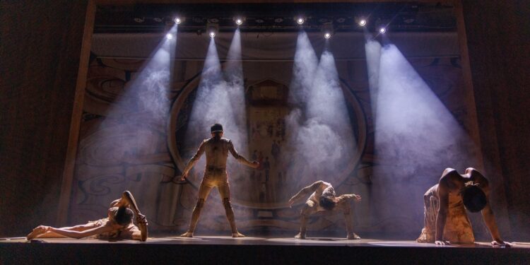 全台最大萬聖慶典六福村墓碑鎮最後倒數三天 錯過只能等明年