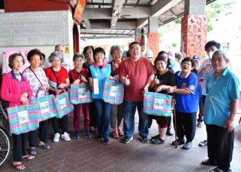 吉安鄉廣推傳統市場源頭減塑資源再循環 縣鄉協力半年減少3萬6225餘塑袋量