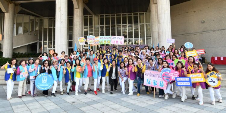 國際終止婦女受暴日 攜手反暴力，你我不缺席 國際蘭馨交流協會全省連線遊行宣導活動