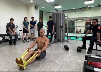 小龍教練現身西屯警技館 不藏私分享健身撇