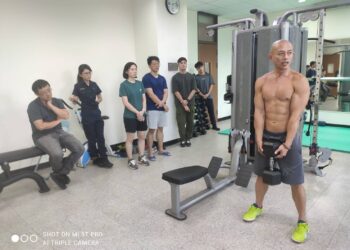 小龍教練現身西屯警技館  不藏私分享健身撇