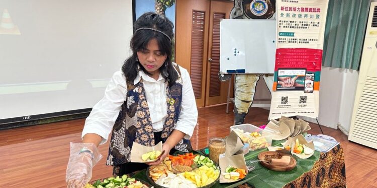 慶祝印尼皮影日印尼共學團 張美君及熙娣合力推廣多元文化 慶祝印尼皮影日印尼共學團 張美君及熙娣合力推廣多元文化