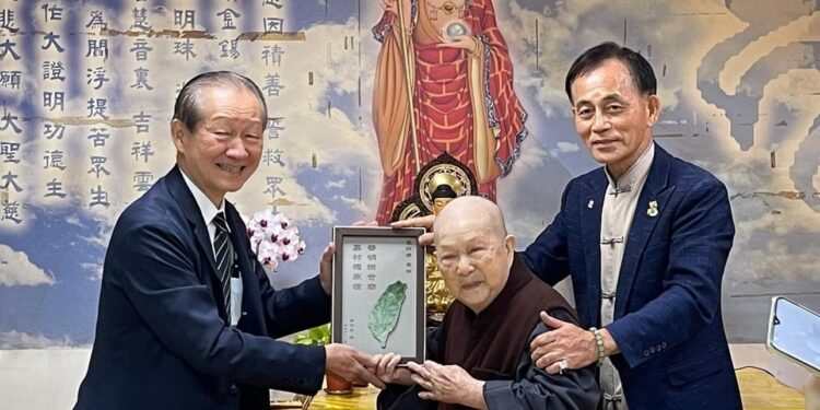 普明寺創寺日人後裔嘉村孝來台尋根 訪老友何禮臺鄉長感動追憶三代情懷