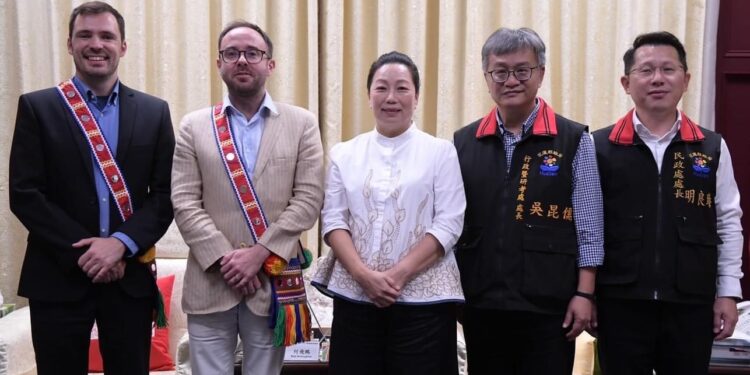 英國在台辦事處公務拜會花蓮縣長徐榛蔚 雙方進行多面向議題交流 英國在台辦事處公務拜會花蓮縣長徐榛蔚 雙方進行多面向議題交流