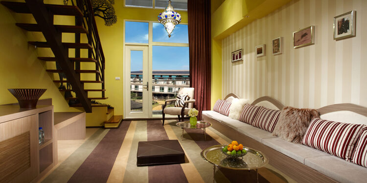 2024最夯迎新攻略必玩六福村  猛獸趣味路跑獅虎就在你身邊