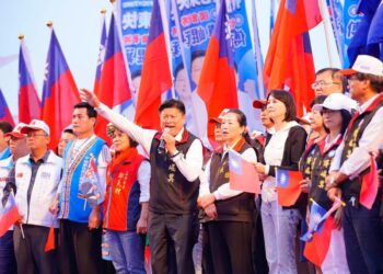 「決戰花東快」花蓮5萬人力挺傅崐萁進國會 送侯友宜趙少康進總統府
