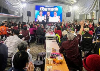 傅崐萁鐵人行程全國北中南旋風輔選 沿途遇花蓮鄉親加油打氣不斷 晚間更火速回防花蓮造勢