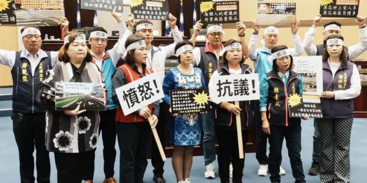 快訊》不滿南區道路建設經費遭刪減 縣議員鍾素政心臟不適急送醫