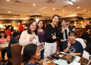 民和國中濁岸合唱團參加韓國濟州島合唱節大賽奪四大獎 許縣長依諾請吃牛排