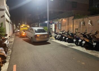 超速扣牌欲駕車訪友  向修車廠借車牌遭警逮