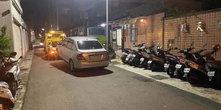 超速扣牌欲駕車訪友 向修車廠借車牌遭警逮 超速扣牌欲駕車訪友 向修車廠借車牌遭警逮