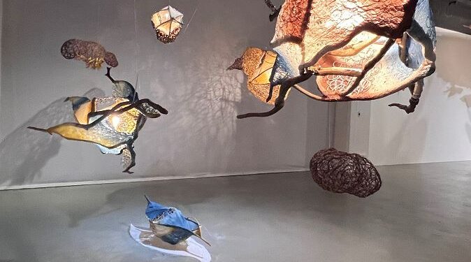 10件大型作品創造驚豔美感   中市纖博館光之纖維展即日起開跑