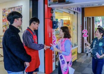 「以喪家為重」是假的？民進黨張美慧赫見街頭拜票
