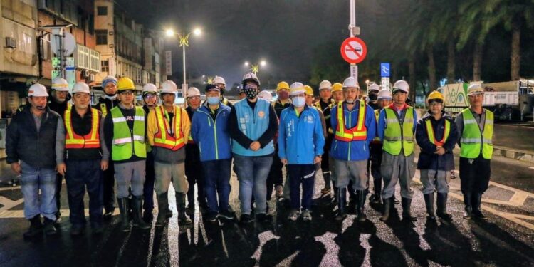 【花蓮市公所夜間出任務 完成中山地下道清洗養護】