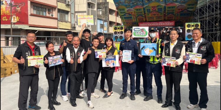 清水警結合浩天宮寒冬送暖活動 安寧副所長識詐防詐宣導引騷動