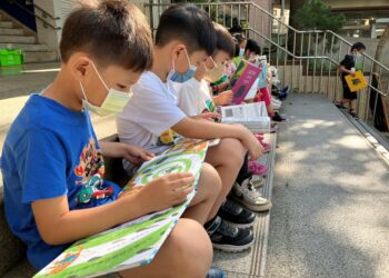 祥龍獻Read迎新年  中市圖112年借閱數達1938萬冊創新高  榜首是這本