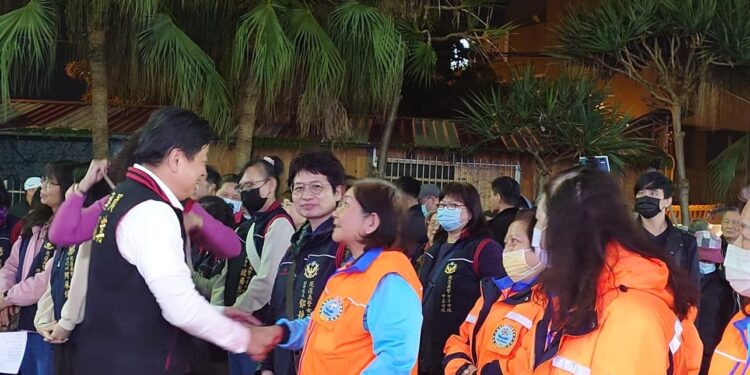 立委傅崐萁感恩掃街拜票 回防新秀、吉安大票倉最後衝刺 晚間於總部舉行「義警消防之夜｣為基層警消發聲