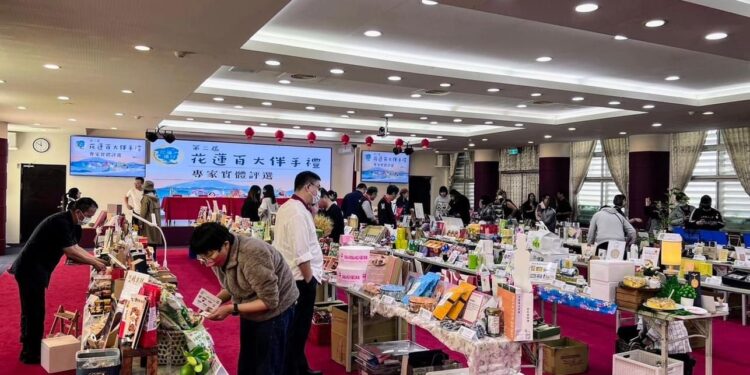 網路投票抽百大好禮 第二屆花蓮縣百大伴手禮「花蓮禮好」專家實體評選展開 網路投票抽百大好禮 第二屆花蓮縣百大伴手禮「花蓮禮好」專家實體評選展開