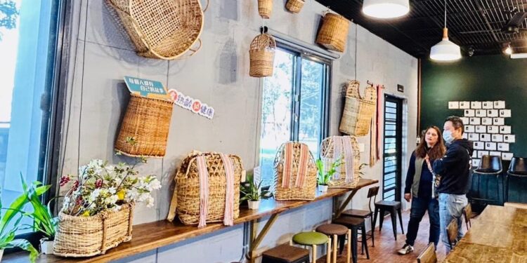 芥菜種會花蓮習藝所「2024原生藤織～原民傳統藤編織布師生聯展」 分享原民生活、生計、生命三生一體的文化軔性