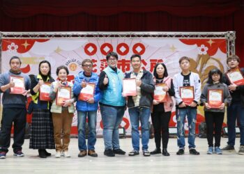 花蓮市公有市場聯誼餐會 魏嘉彥表揚星級樂活名攤