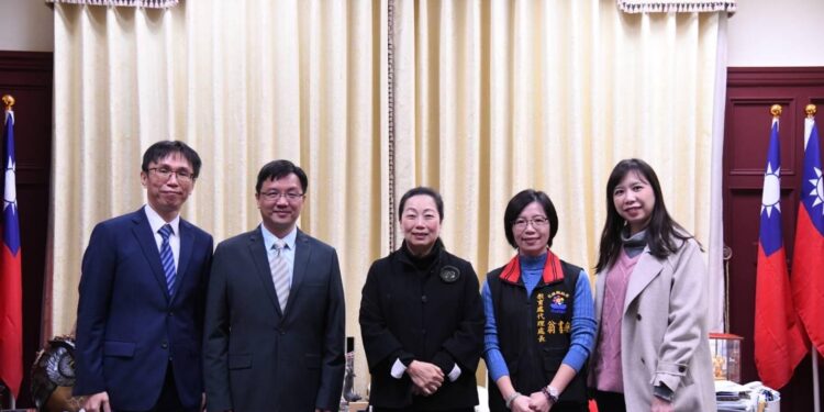 花蓮縣112學年度第2學期核派2名代理校長 花蓮縣112學年度第2學期核派2名代理校長