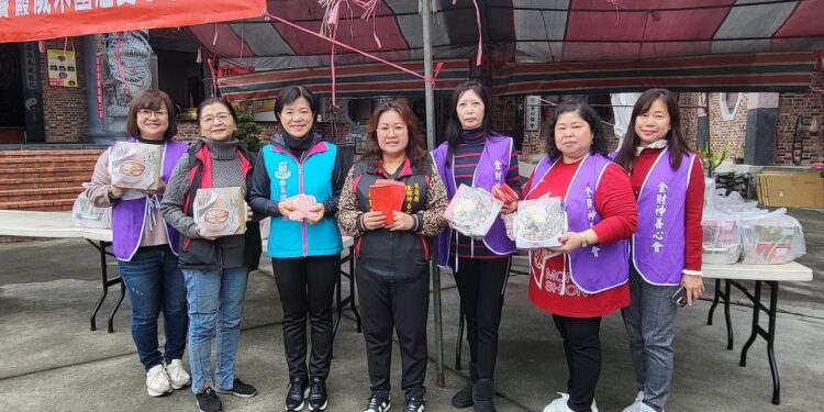金財神寶殿、金財神善心協會寒冬送暖 十萬購物券200份年菜捐助吉安弱勢戶