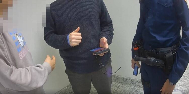 國小同學20年不見 一出現即勸投資2100萬