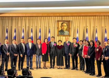 團結勝利、陽光國會！》韓國瑜當選立法院院長、江啟臣當選副院長