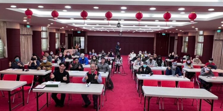 小農行銷小步走 農產銷售大步行 小農行銷小步走 農產銷售大步行